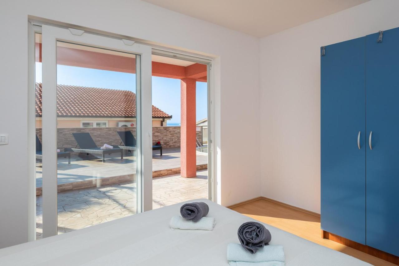 Solaris Holiday Home - Private Pool Stanici Exterior foto